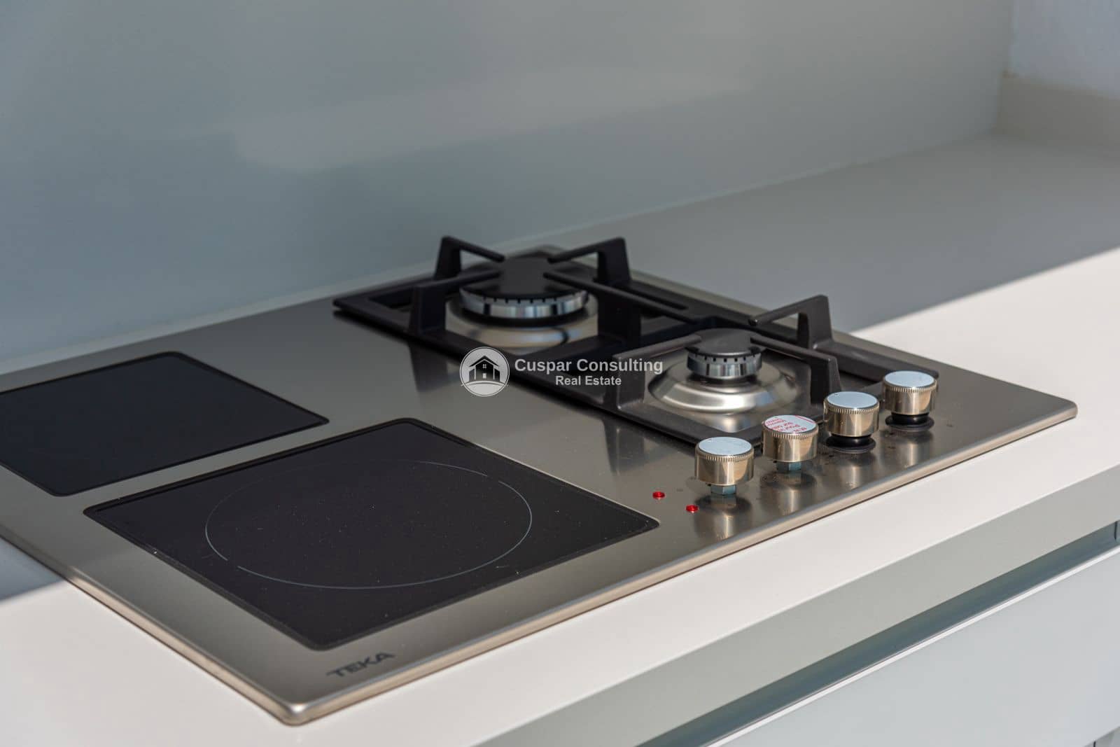 3 slaapkamer Villa te koop in Los Alcazares met zwembad garage - € 749.900 (Ref: 8604976)