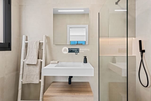 3 slaapkamer Villa te koop in Centro, Los Alcázares met zwembad garage - € 749.900 (Ref: 8604976)