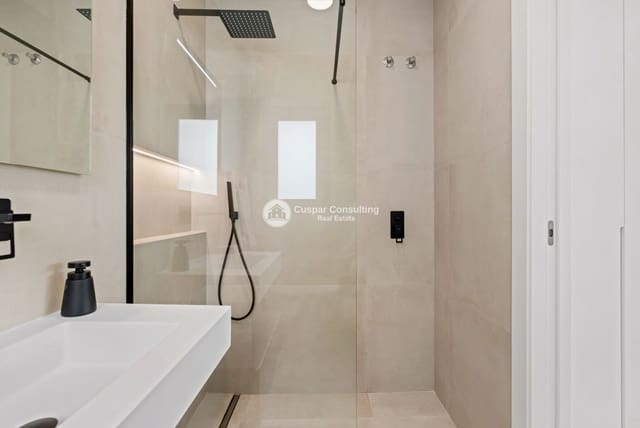 3 slaapkamer Villa te koop in Centro, Los Alcázares met zwembad garage - € 749.900 (Ref: 8604976)