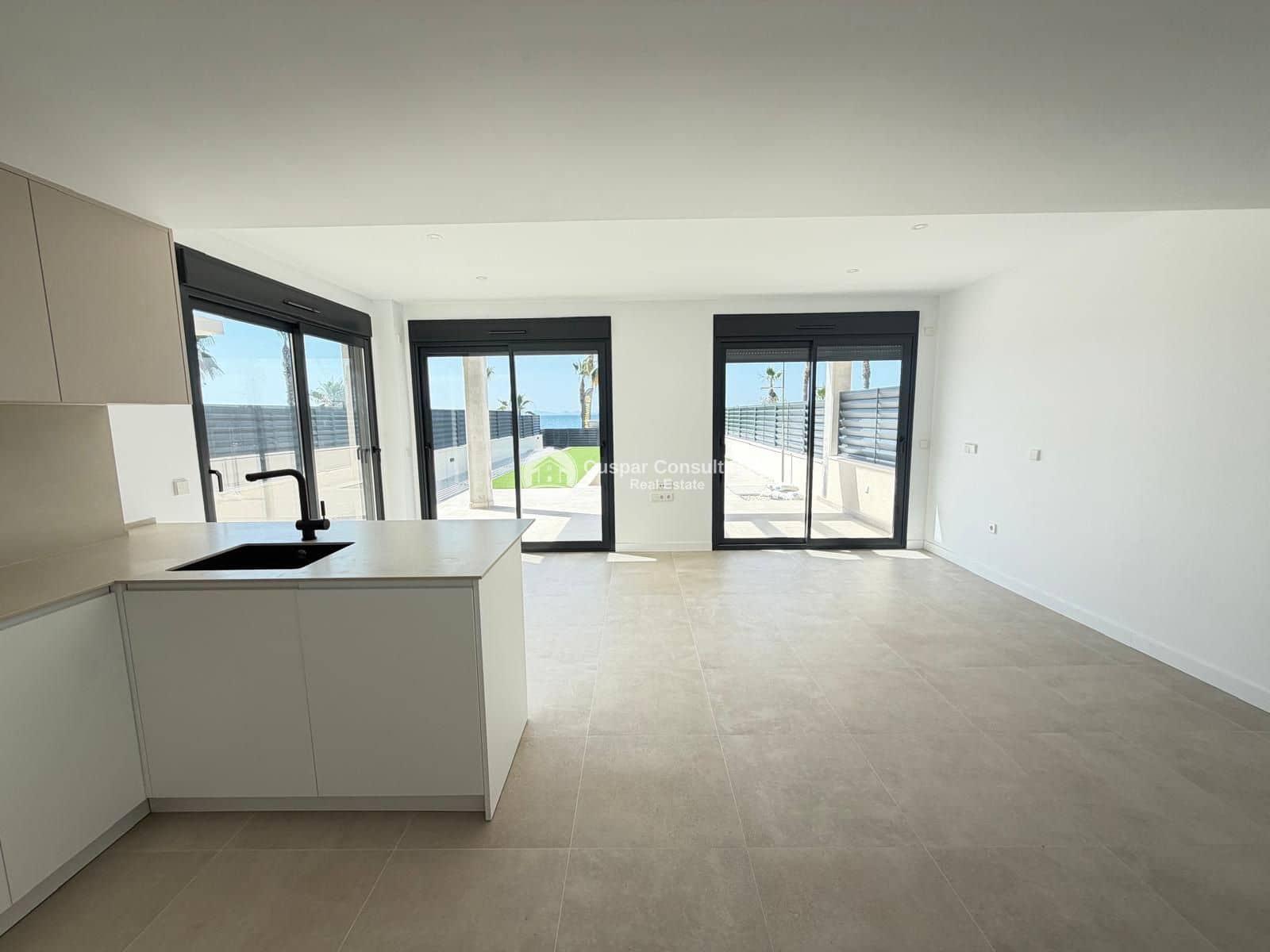 3 slaapkamer Villa te koop in Los Alcazares met zwembad garage - € 1.390.000 (Ref: 8626210)