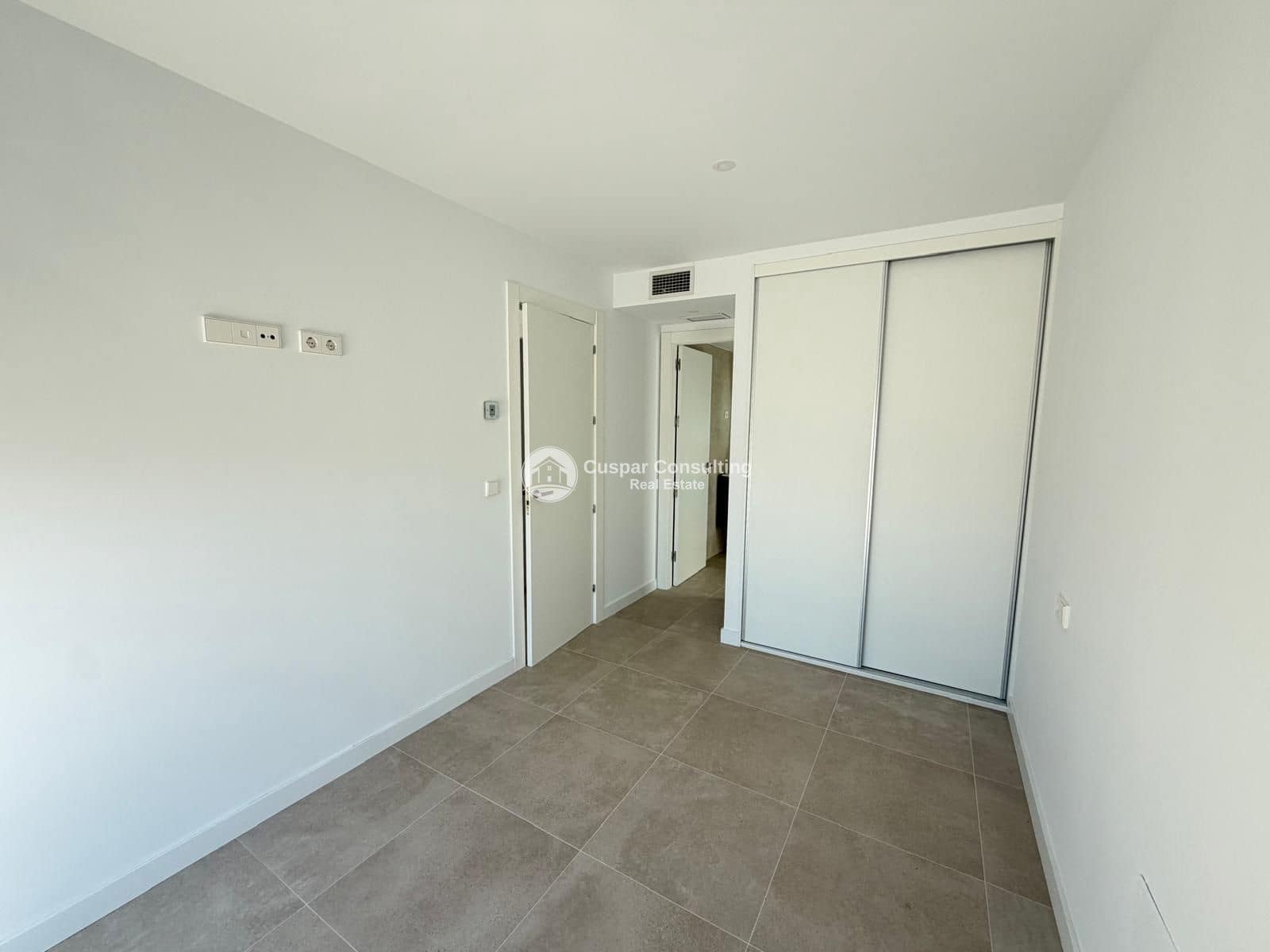 3 slaapkamer Villa te koop in Los Alcazares met zwembad garage - € 1.390.000 (Ref: 8626210)