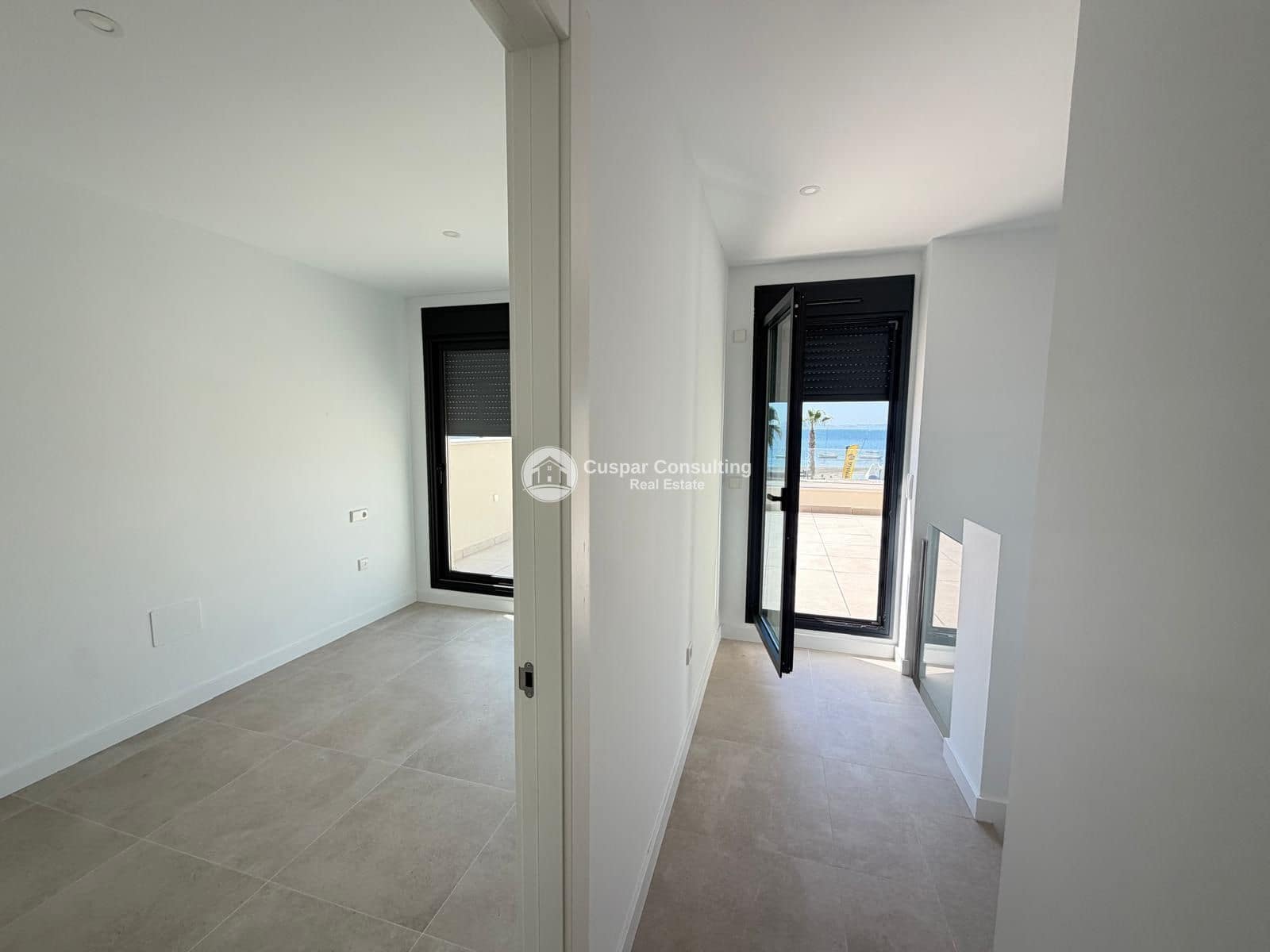 3 slaapkamer Villa te koop in Los Alcazares met zwembad garage - € 1.390.000 (Ref: 8626210)