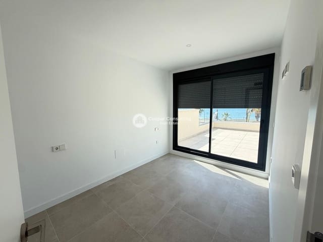 Chalet de 3 habitaciones en Los Narejos - Punta Calera, Los Alcázares en venta con piscina garaje - 1.390.000 € (Ref: 8626210)
