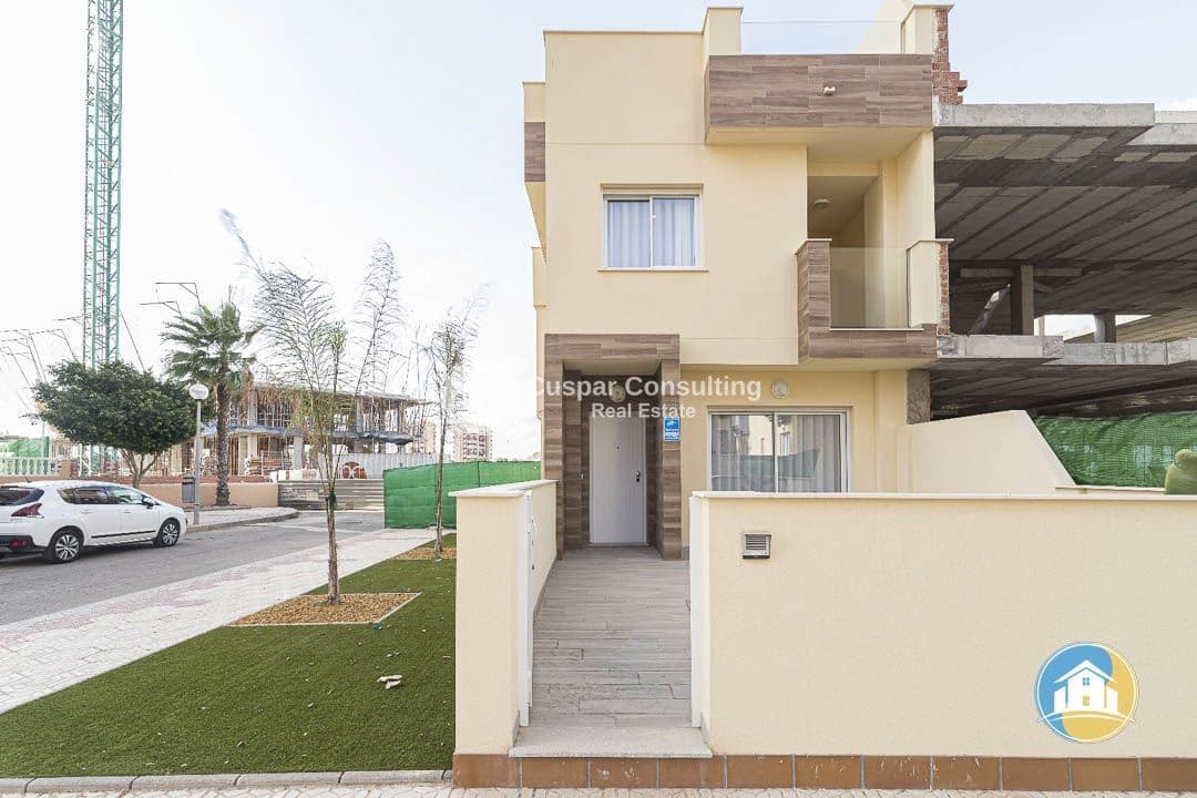 2 soverom Leilighet til salgs i La Manga del Mar Menor med svømmebasseng garasje - € 260 560 (Ref: 8637814)