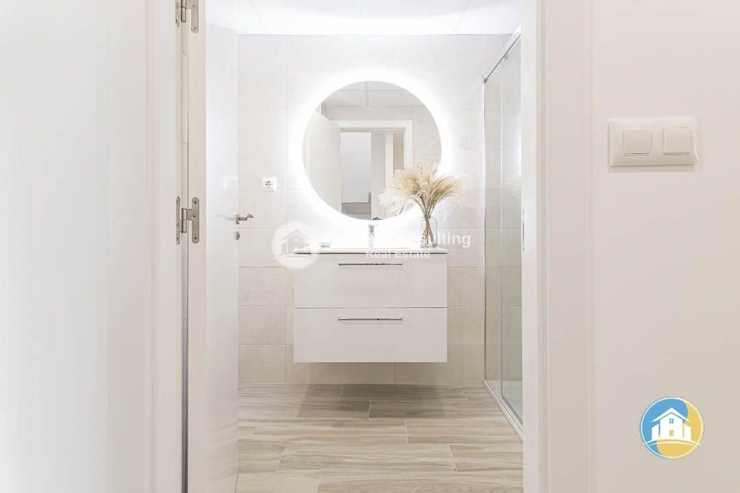 2 soverom Leilighet til salgs i La Manga del Mar Menor med svømmebasseng garasje - € 260 560 (Ref: 8637814)