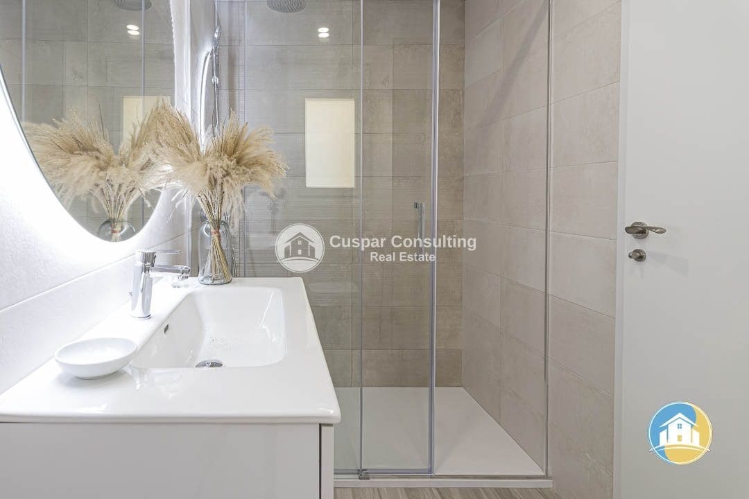 2 soverom Leilighet til salgs i La Manga del Mar Menor med svømmebasseng garasje - € 260 560 (Ref: 8637814)