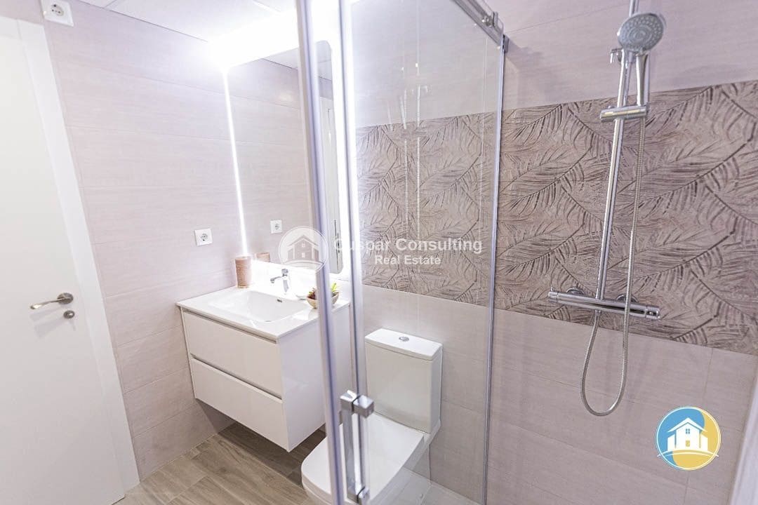 2 soverom Leilighet til salgs i La Manga del Mar Menor med svømmebasseng garasje - € 260 560 (Ref: 8637814)