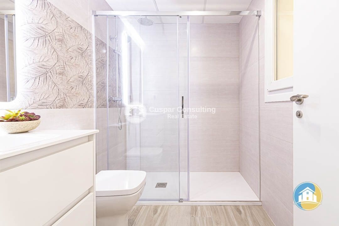 2 soverom Leilighet til salgs i La Manga del Mar Menor med svømmebasseng garasje - € 260 560 (Ref: 8637814)