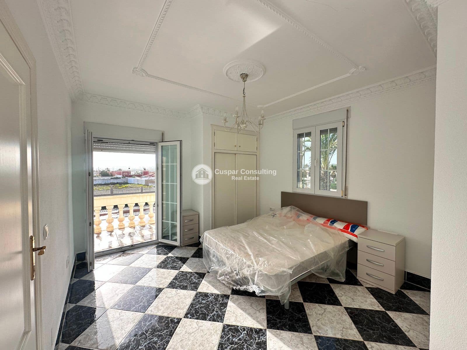 4 soverom Villa til salgs i La Manga del Mar Menor med garasje - € 495 000 (Ref: 8653521)