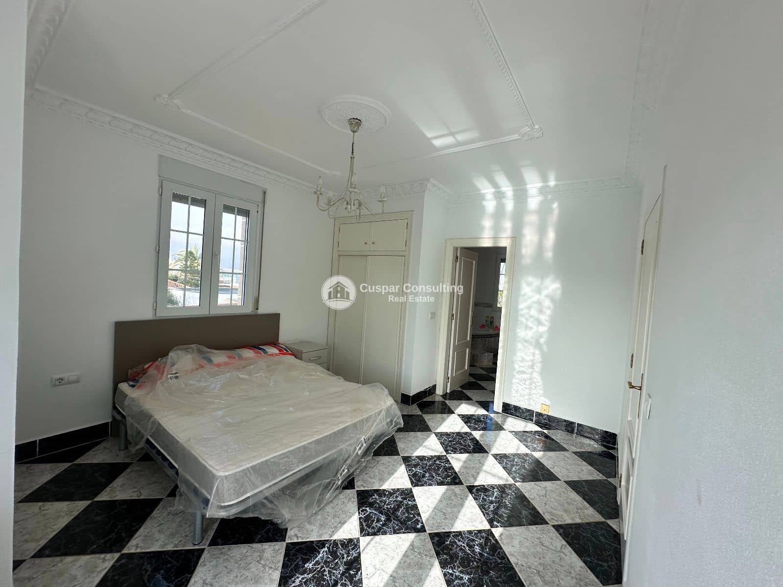 4 soverom Villa til salgs i La Manga del Mar Menor med garasje - € 495 000 (Ref: 8653521)