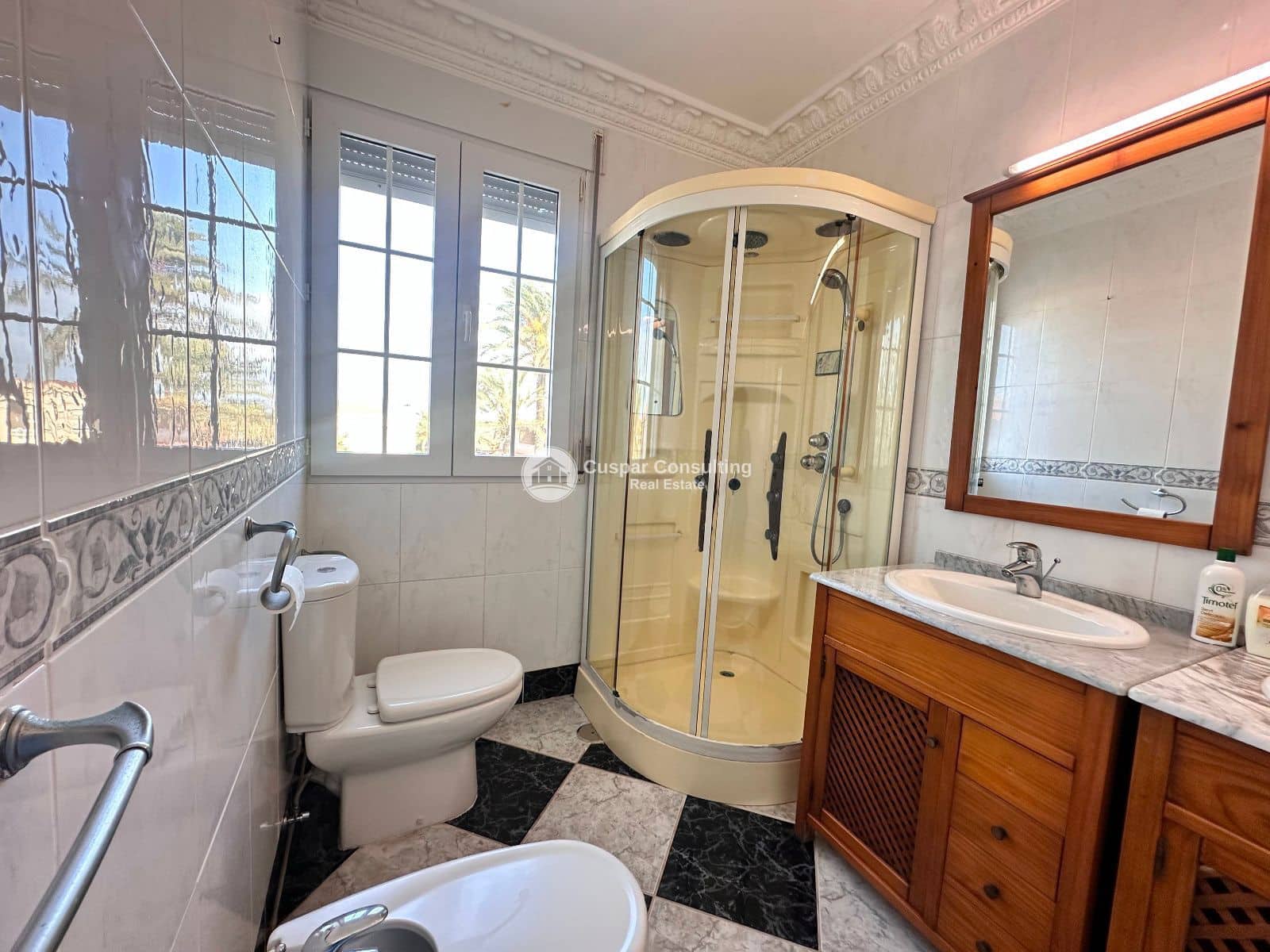 4 soverom Villa til salgs i La Manga del Mar Menor med garasje - € 495 000 (Ref: 8653521)