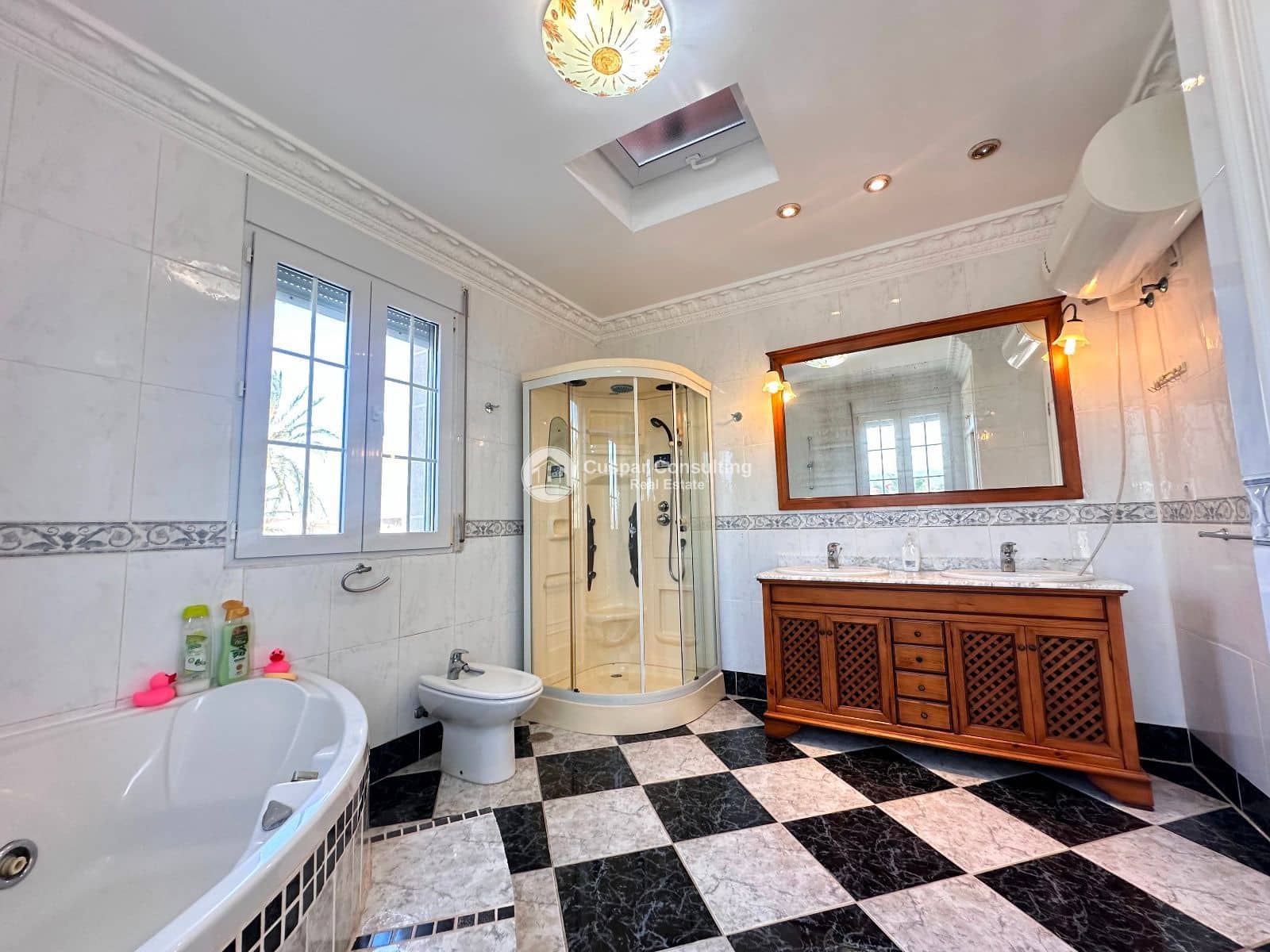 4 soverom Villa til salgs i La Manga del Mar Menor med garasje - € 495 000 (Ref: 8653521)