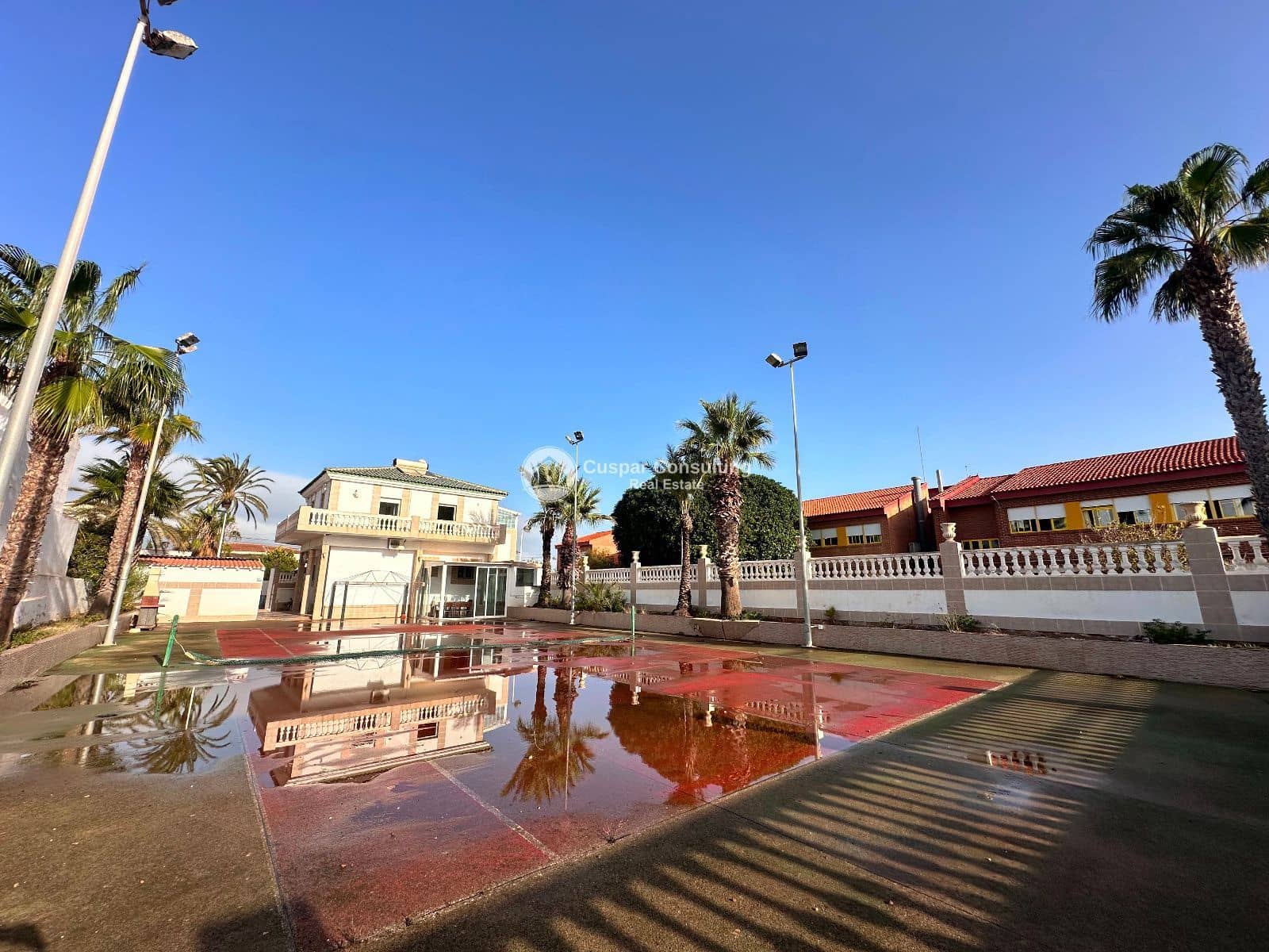 4 soverom Villa til salgs i La Manga del Mar Menor med garasje - € 495 000 (Ref: 8653521)