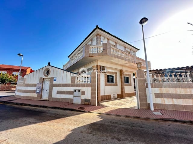 4 soverom Villa til salgs i La Manga del Mar Menor med garasje - € 495 000 (Ref: 8653521)