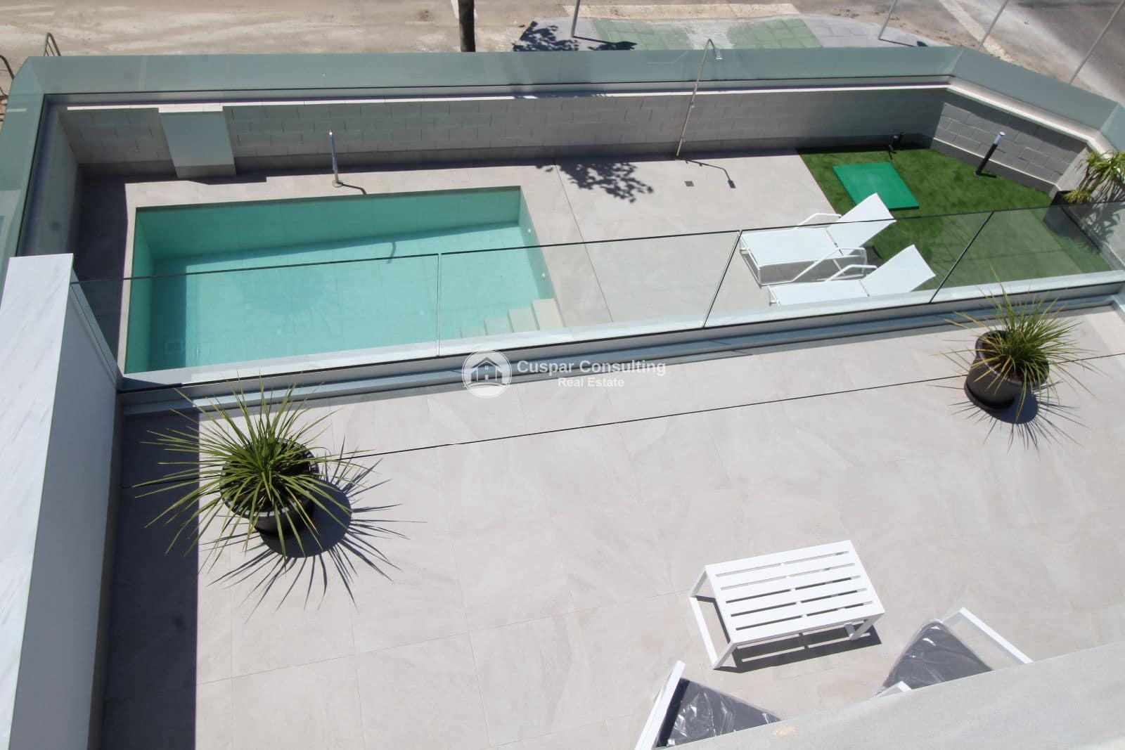 3 bedroom Villa for sale in Pilar de la Horadada with pool garage - € 550,000 (Ref: 8687092)