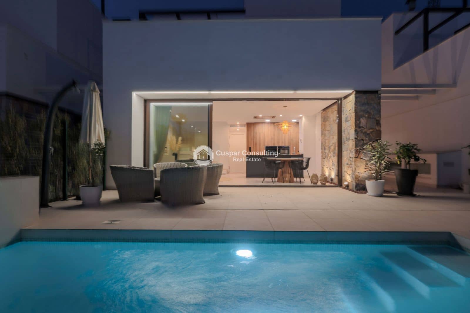 3 Zimmer Villa zu verkaufen in Los Alcazares mit Pool Garage - 410.000 € (Ref: 8690026)