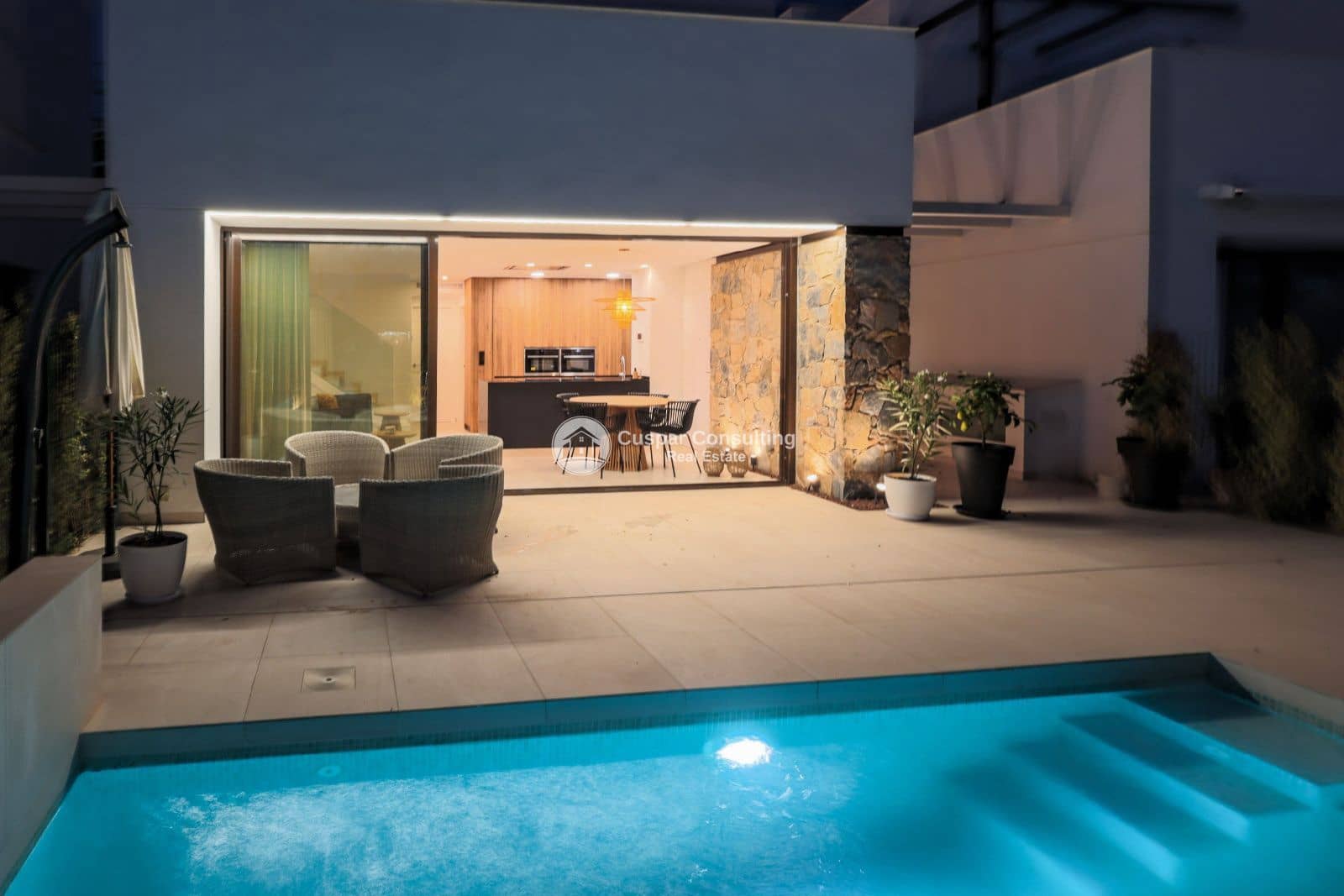 3 Zimmer Villa zu verkaufen in Los Alcazares mit Pool Garage - 410.000 € (Ref: 8690026)