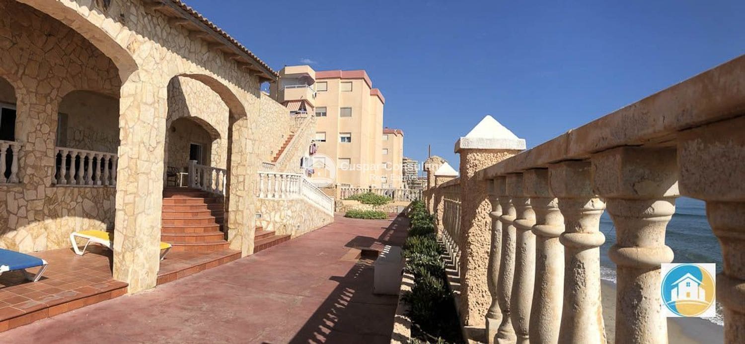 5 Zimmer Villa zu verkaufen in La Manga del Mar Menor mit Pool Garage - 735.000 € (Ref: 8737035)