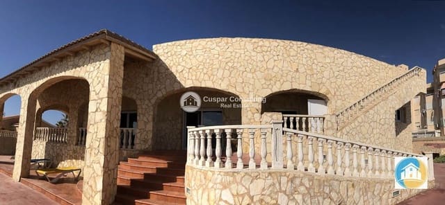 5 sypialnia Willa na sprzedaż w La Manga del Mar Menor z basenem garażem - 735 000 € (Ref: 8737035)