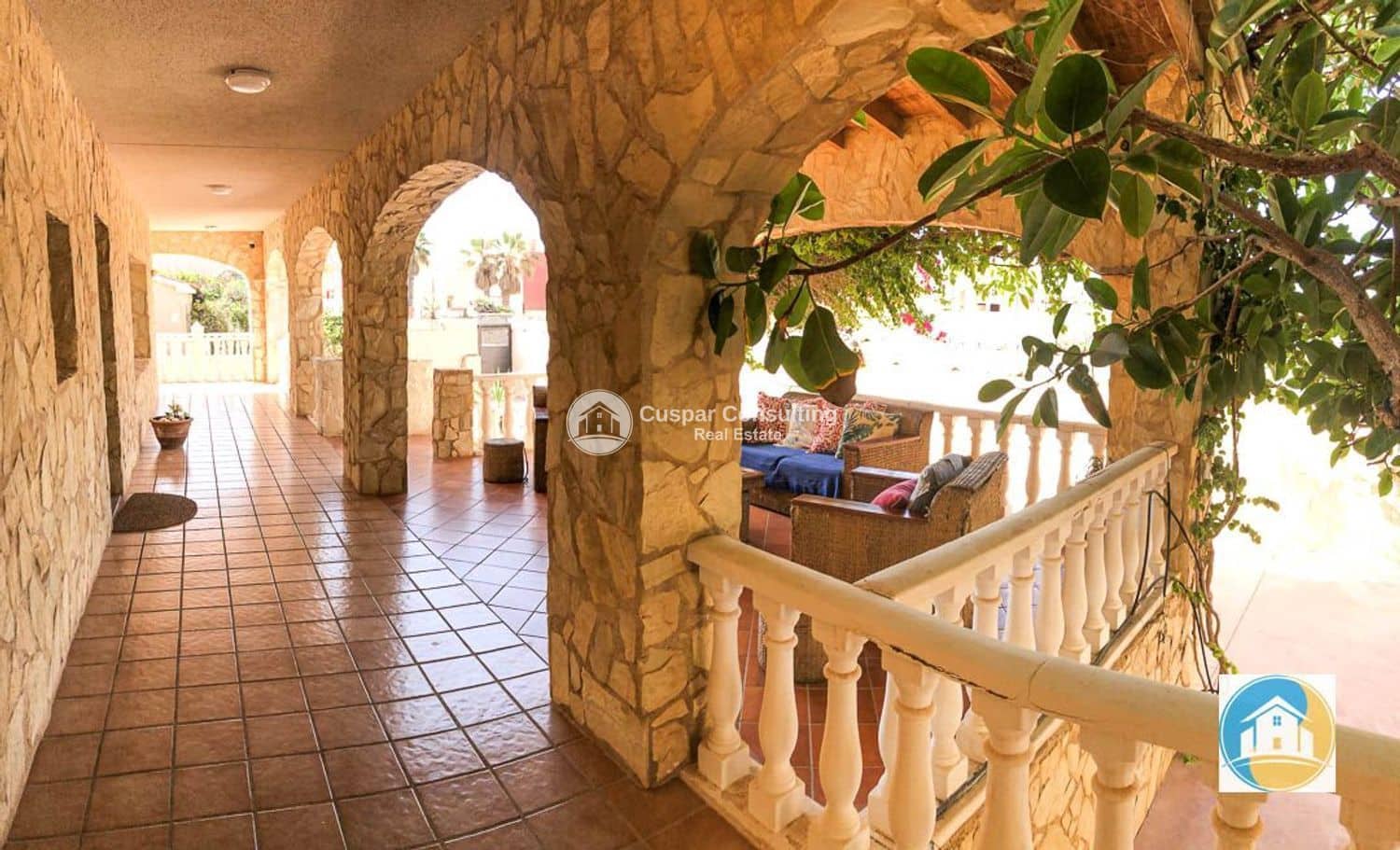 5 Zimmer Villa zu verkaufen in La Manga del Mar Menor mit Pool Garage - 735.000 € (Ref: 8737035)