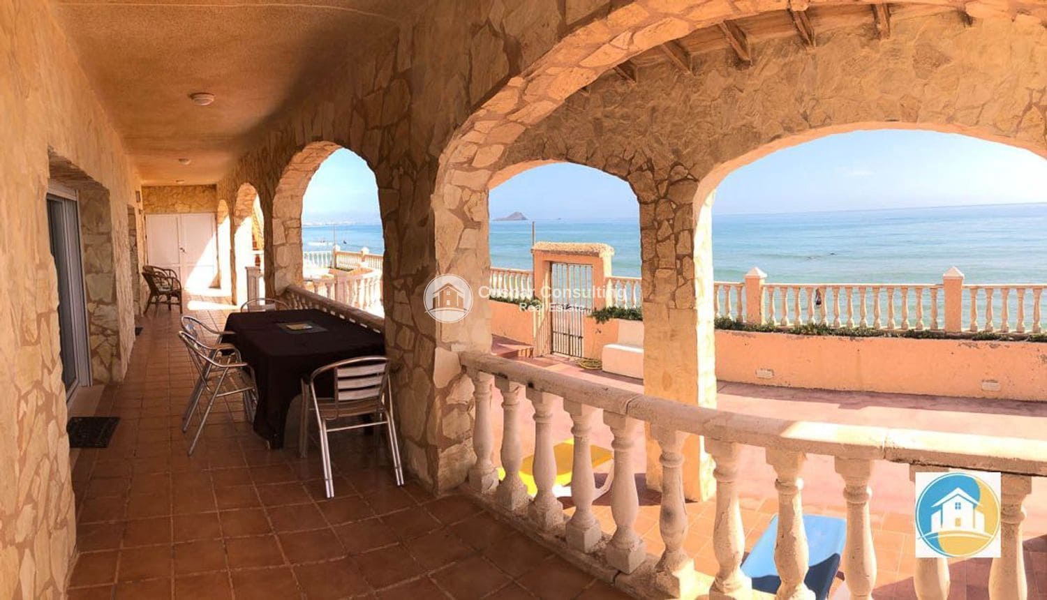 5 Zimmer Villa zu verkaufen in La Manga del Mar Menor mit Pool Garage - 735.000 € (Ref: 8737035)