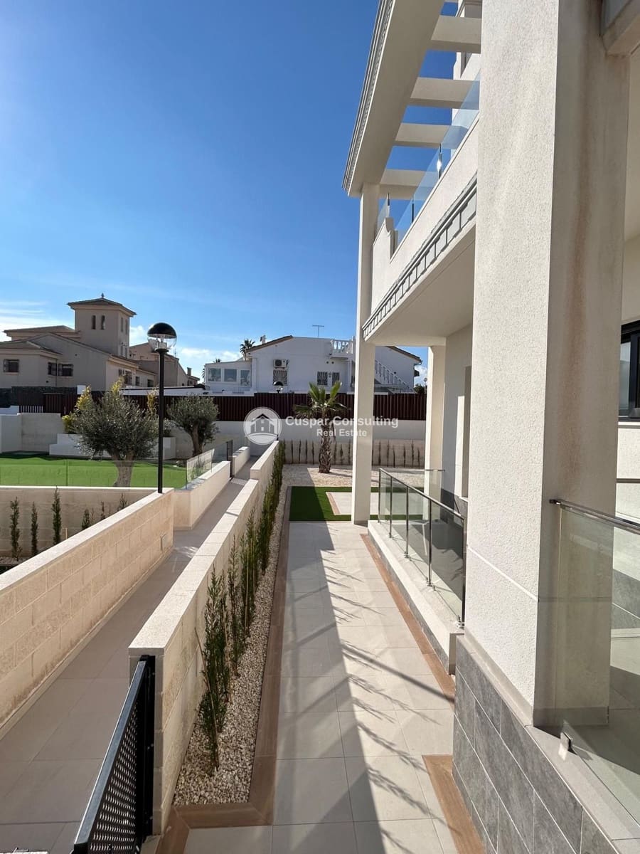 3 slaapkamer Flat te koop in Ciudad Quesada met zwembad garage - € 465.275 (Ref: 8788921)