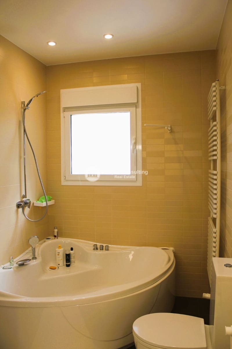 5 bedroom Villa for sale in Dehesa de Campoamor with pool garage - € 1,100,000 (Ref: 8828835)