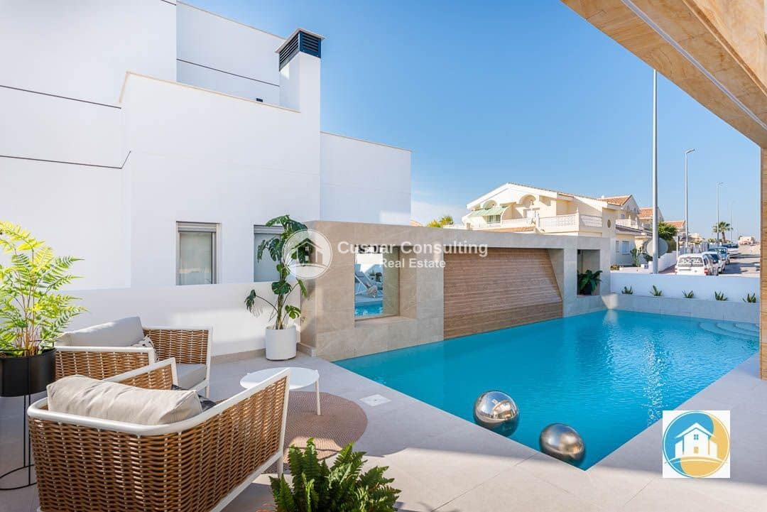 4 camera da letto Villa in vendita in Ciudad Quesada con piscina garage - 975.693 € (Rif: 8887065)