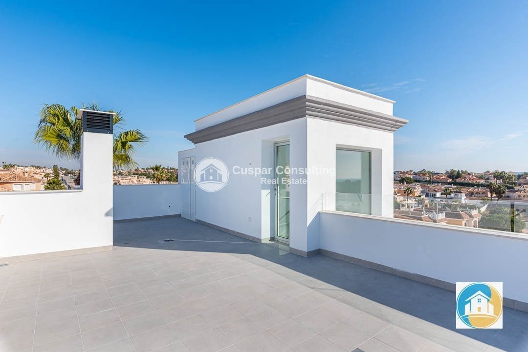 4 camera da letto Villa in vendita in Ciudad Quesada con piscina garage - 975.693 € (Rif: 8887065)