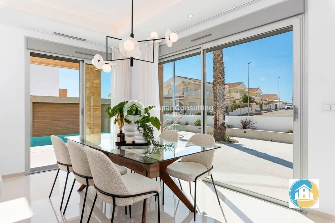 4 camera da letto Villa in vendita in Ciudad Quesada con piscina garage - 975.693 € (Rif: 8887065)