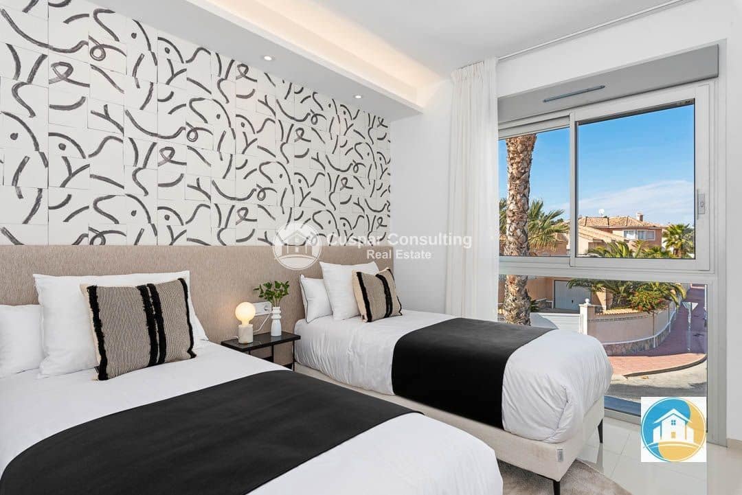 4 camera da letto Villa in vendita in Ciudad Quesada con piscina garage - 975.693 € (Rif: 8887065)