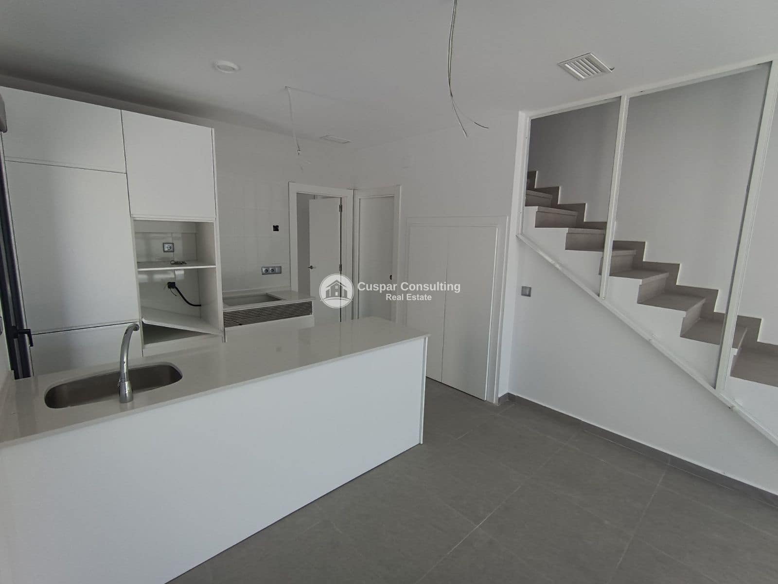 3 soveværelse Byhus til salg i Daya Nueva med swimmingpool garage - € 290.000 (Ref: 8913617)