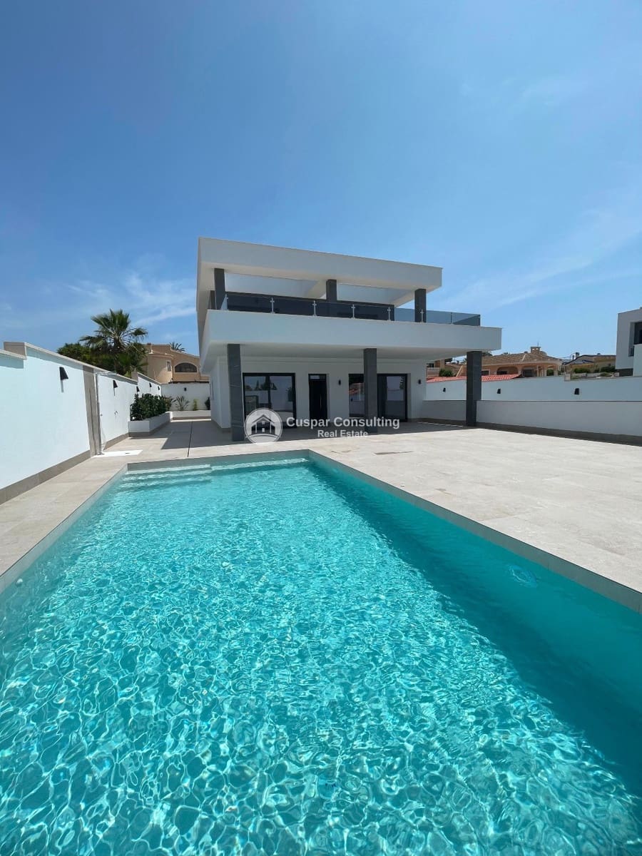 3 camera da letto Villa in vendita in Ciudad Quesada con piscina garage - 799.900 € (Rif: 8941091)