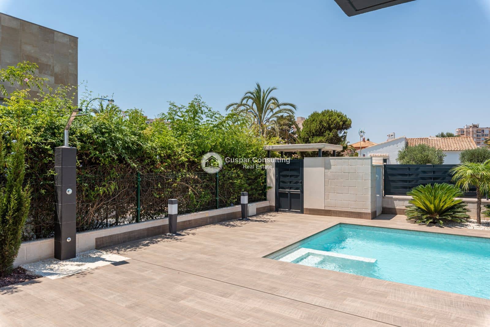 4 sypialnia Penthouse na sprzedaż w La Manga del Mar Menor z basenem garażem - 682 000 € (Ref: 9009837)