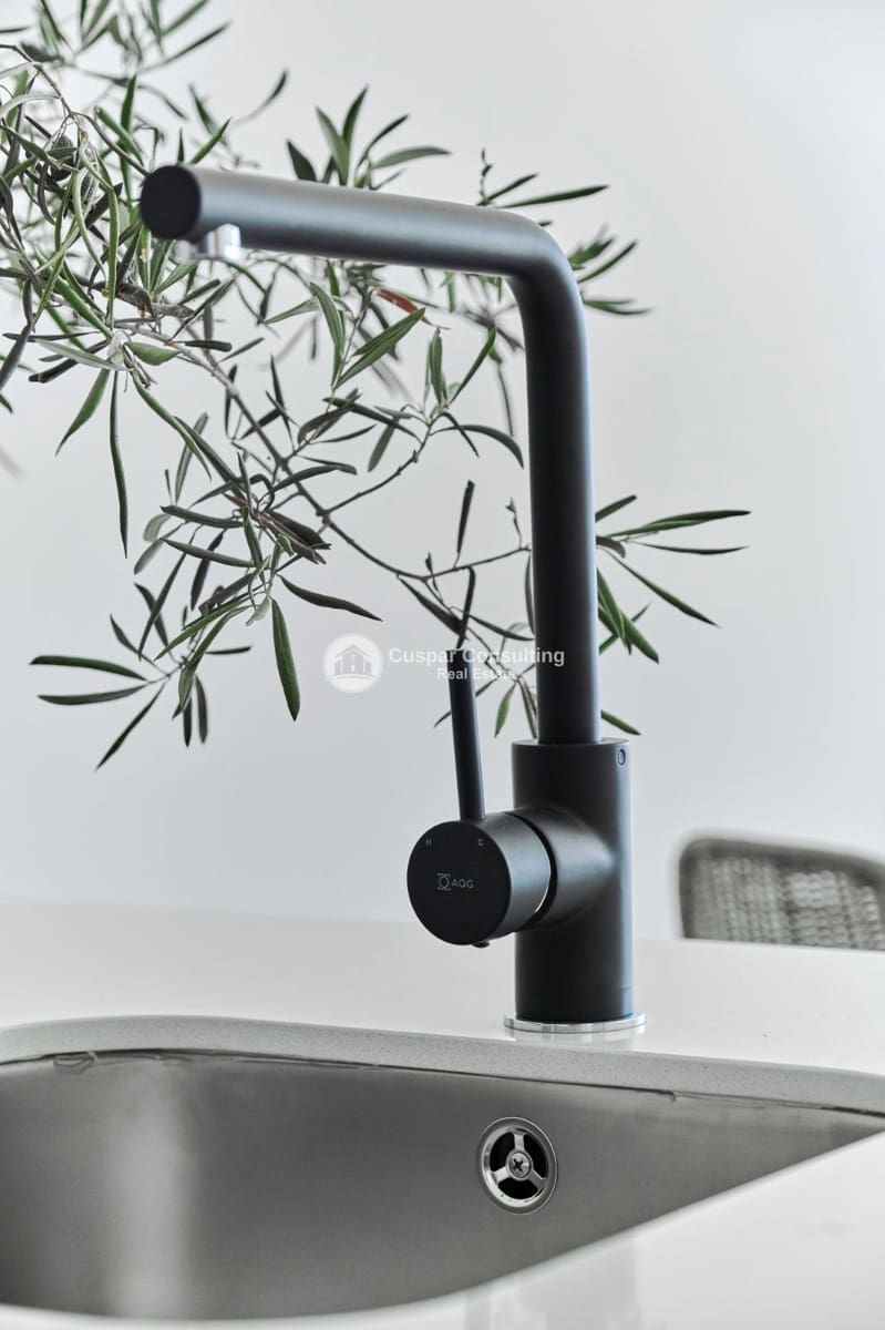 2 soverom Leilighet til salgs i Torrevieja med svømmebasseng garasje - € 330 000 (Ref: 9030927)