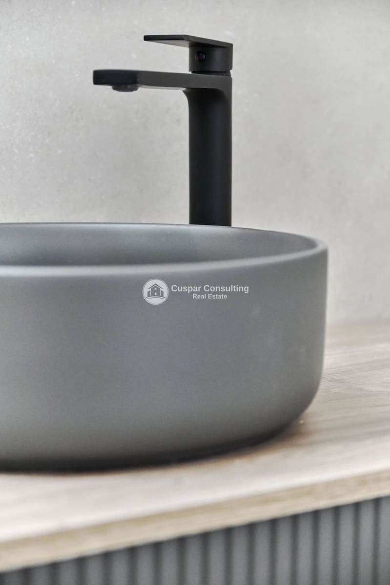 2 soverom Leilighet til salgs i Torrevieja med svømmebasseng garasje - € 330 000 (Ref: 9030927)