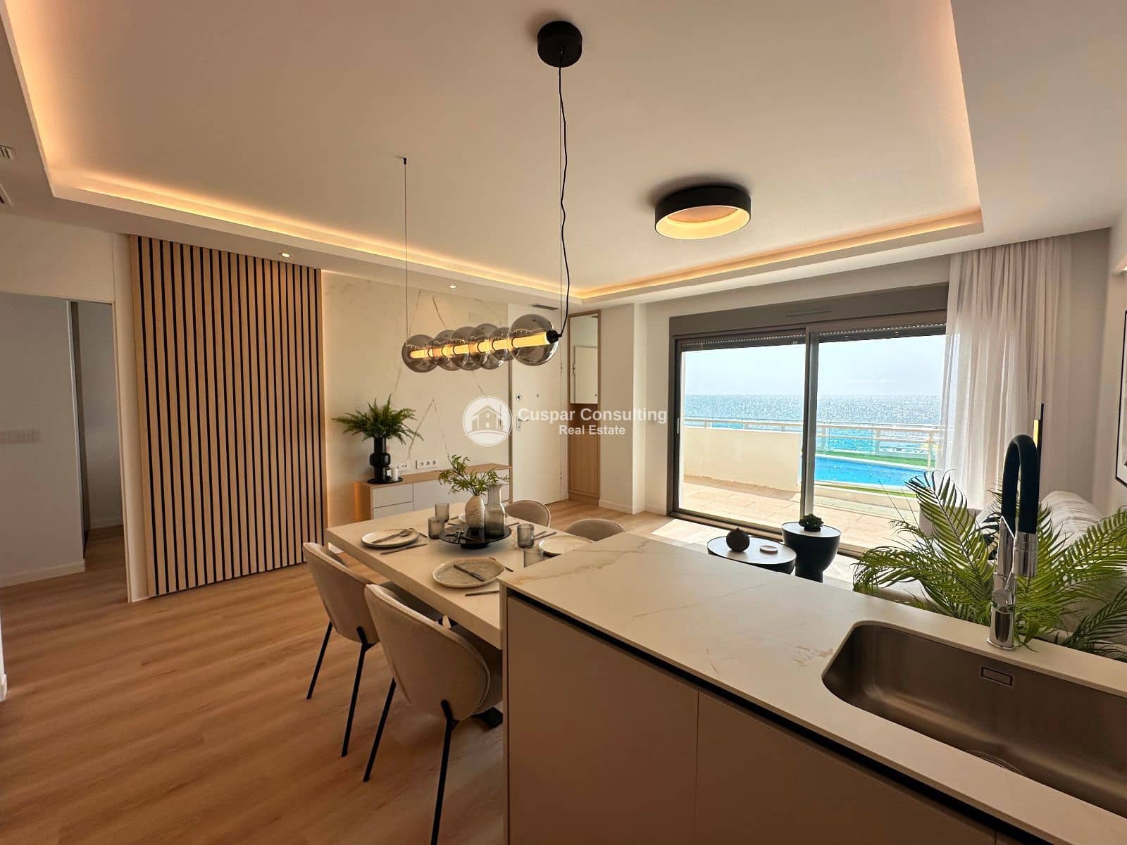 1 slaapkamer Flat te koop in La Manga del Mar Menor met zwembad garage - € 286.000 (Ref: 9064153)