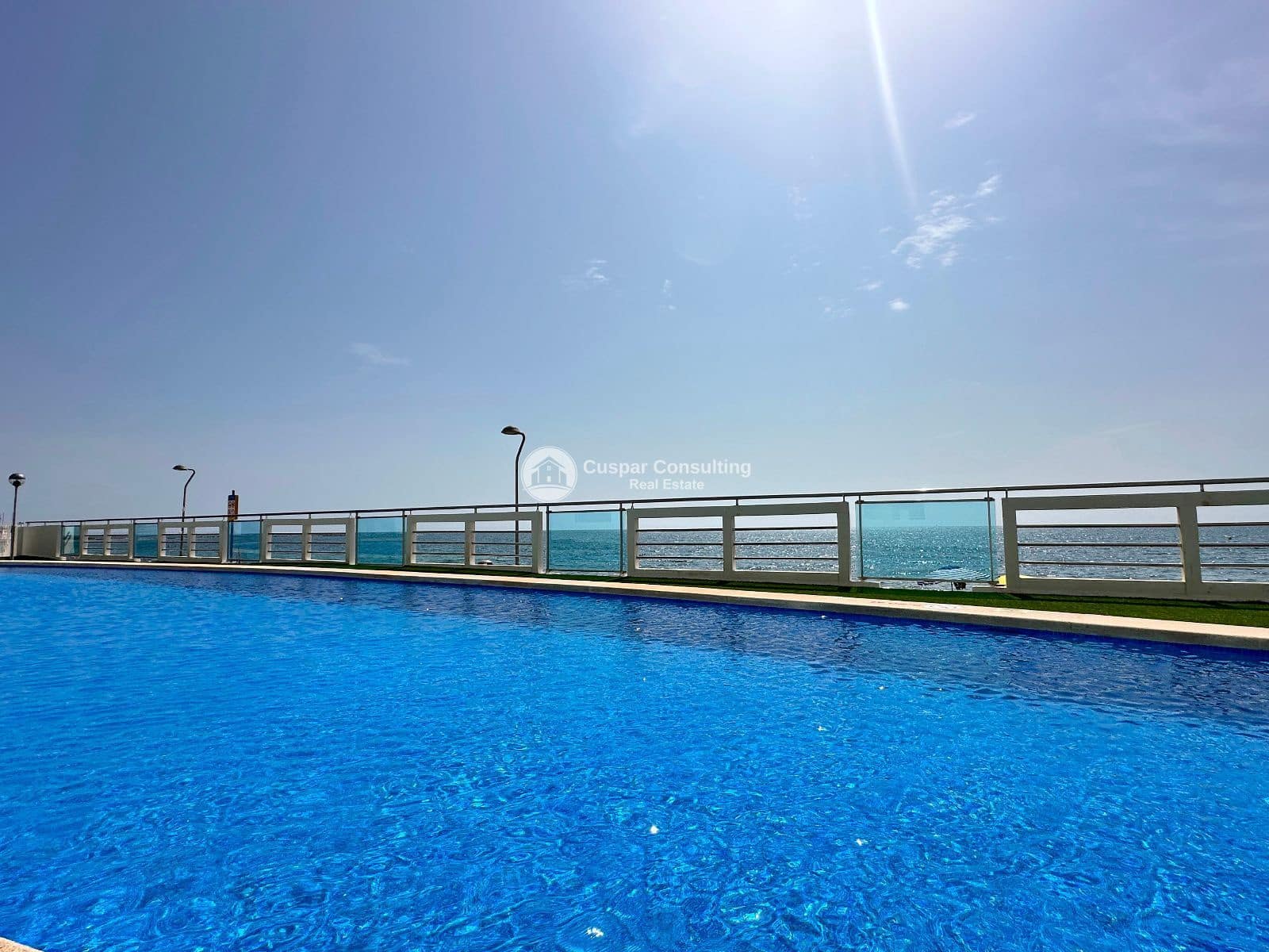 1 slaapkamer Flat te koop in La Manga del Mar Menor met zwembad garage - € 286.000 (Ref: 9064153)