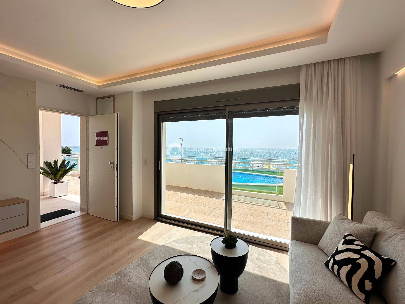 1 slaapkamer Flat te koop in La Manga del Mar Menor met zwembad garage - € 286.000 (Ref: 9064153)