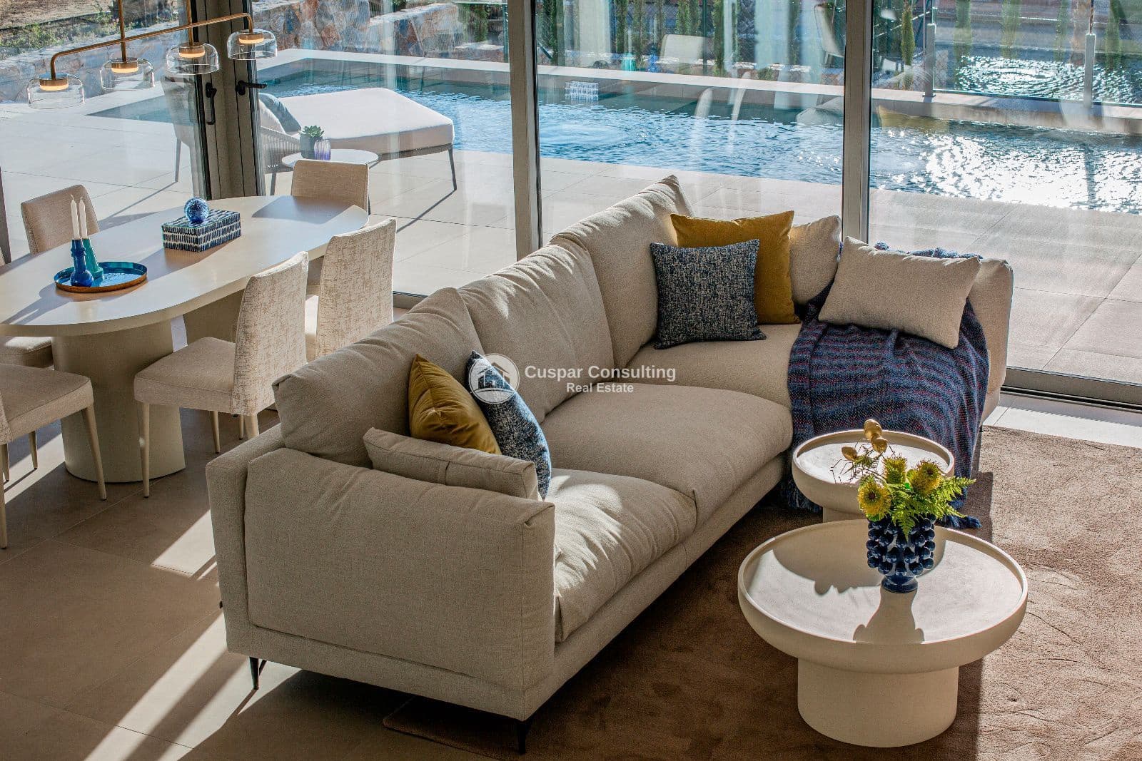 Chalet de 3 habitaciones en Orihuela Costa en venta con piscina - 985.000 € (Ref: 9138307)