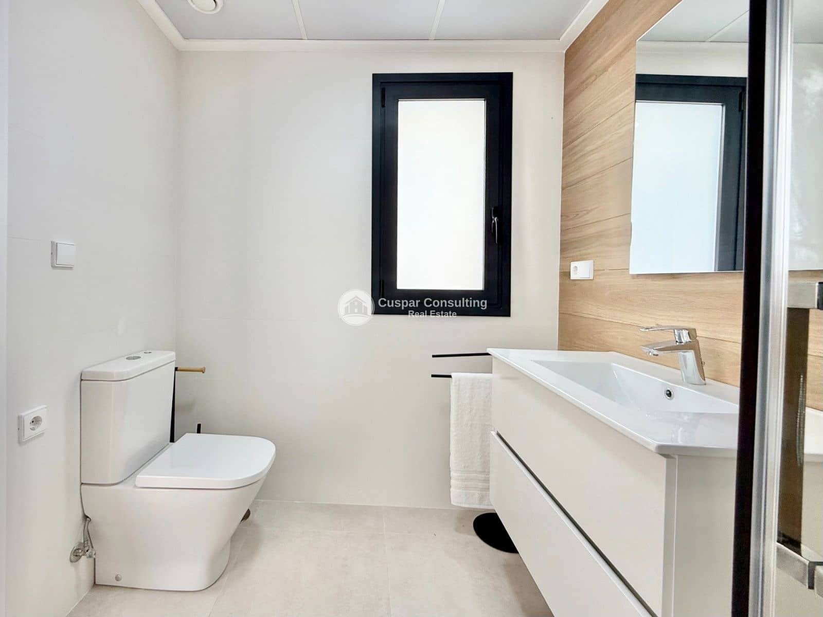 2 quarto Casa em Banda para venda em Cox com piscina garagem - 219 000 € (Ref: 9153153)