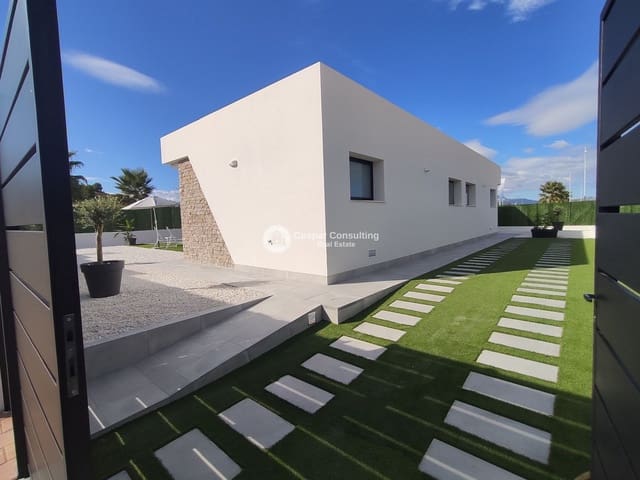 3 soveværelse Villa til salg i Calasparra med swimmingpool garage - € 339.000 (Ref: 9153406)
