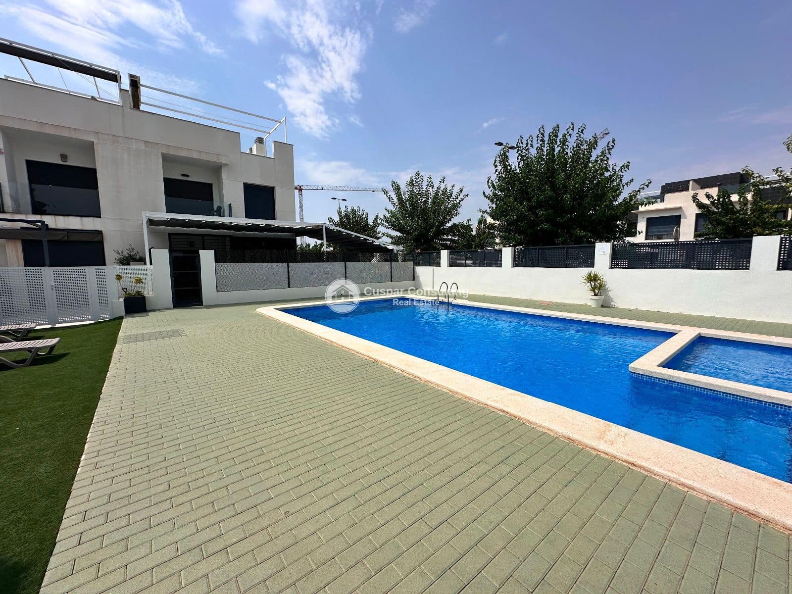 2 quarto Penthouse para venda em Pilar de la Horadada com piscina garagem - 299 000 € (Ref: 9181697)