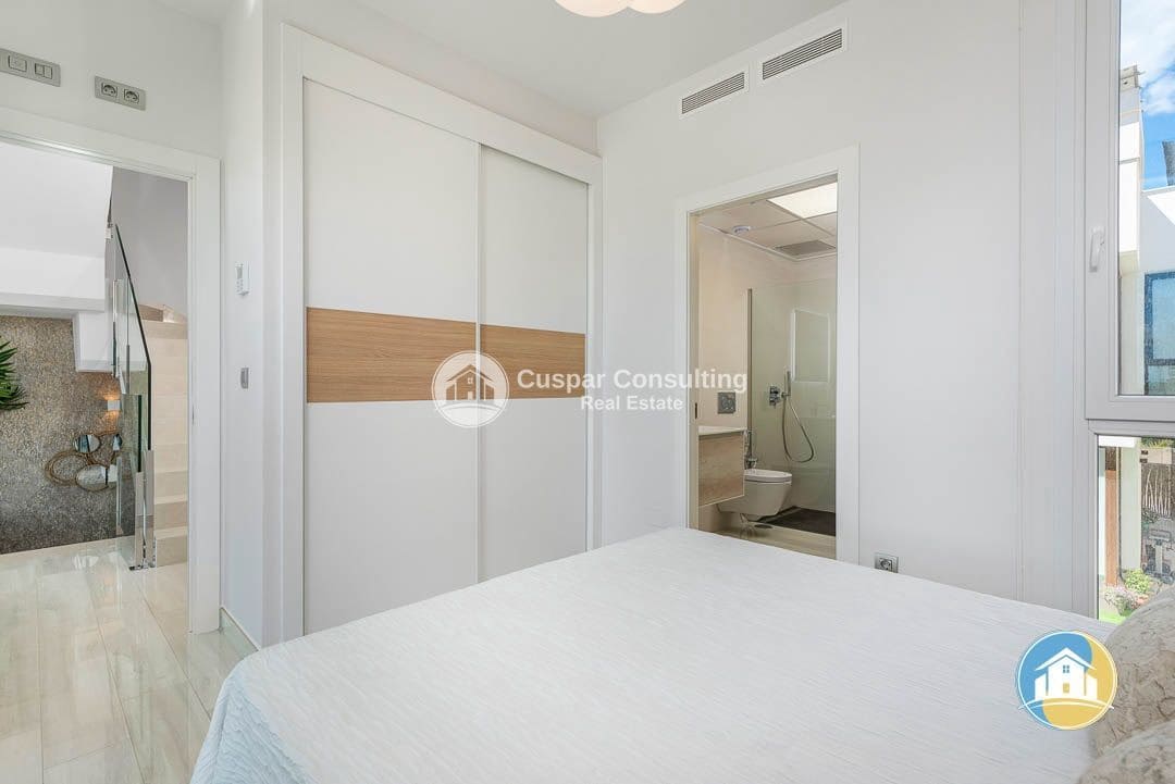 3 sovrum Villa till salu i Los Montesinos med pool garage - 485 000 € (Ref: 9184404)