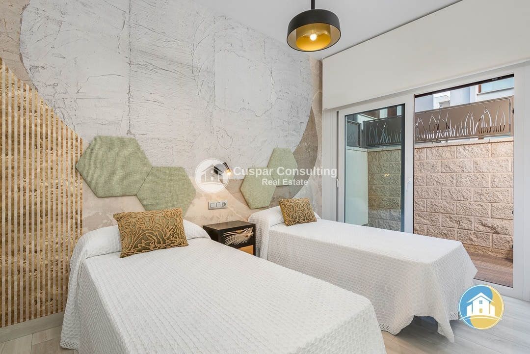 3 sovrum Villa till salu i Los Montesinos med pool garage - 485 000 € (Ref: 9184404)