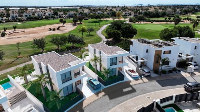 3 soverom Villa til salgs i Roda, San Javier med svømmebasseng garasje - € 799 000 (Ref: 9186488)