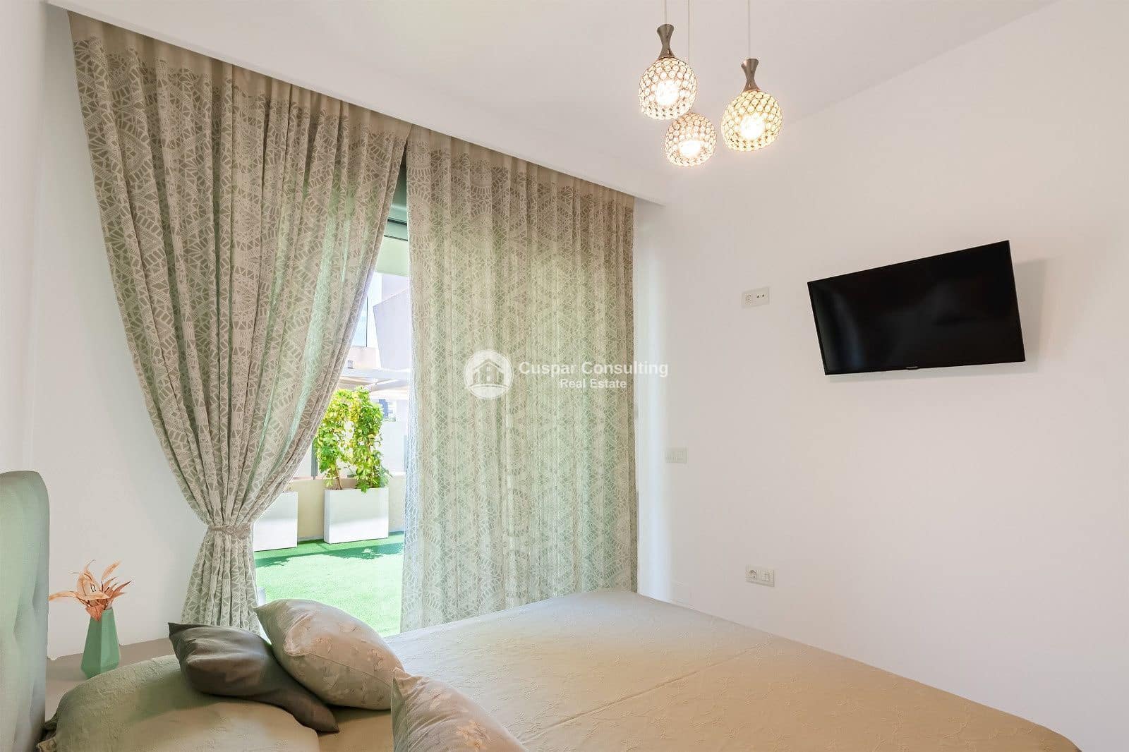 3 bedroom Villa for sale in Pilar de la Horadada with pool garage - € 520,000 (Ref: 9193151)