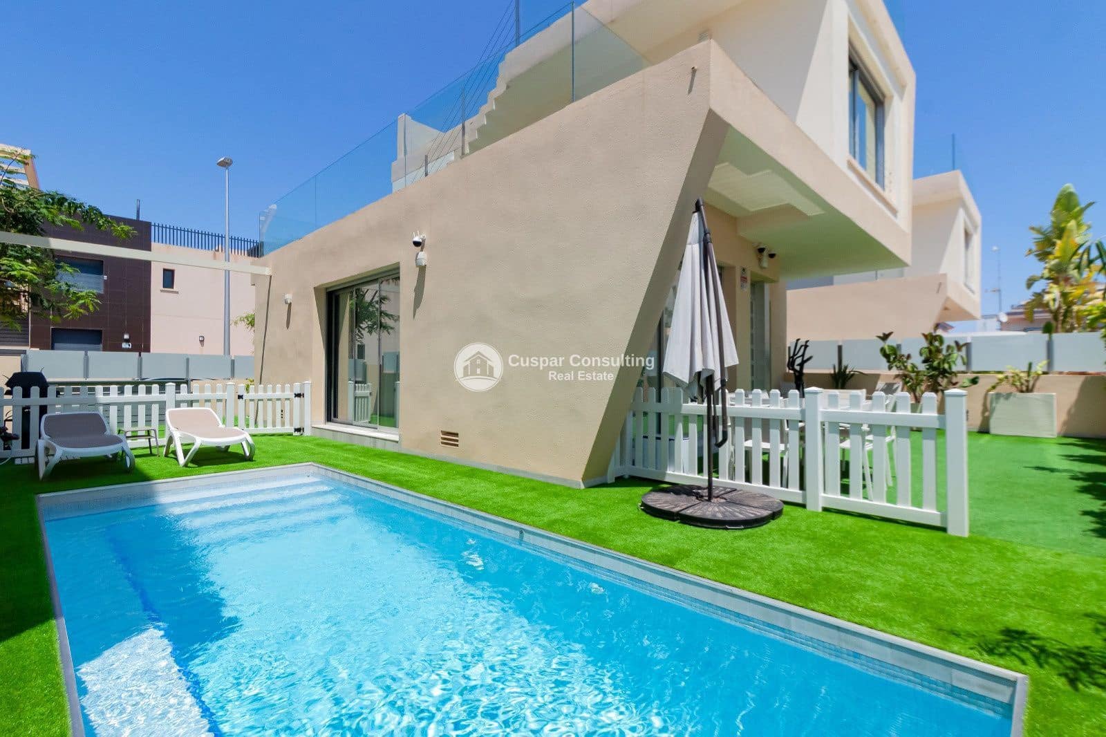 3 bedroom Villa for sale in Pilar de la Horadada with pool garage - € 520,000 (Ref: 9193151)