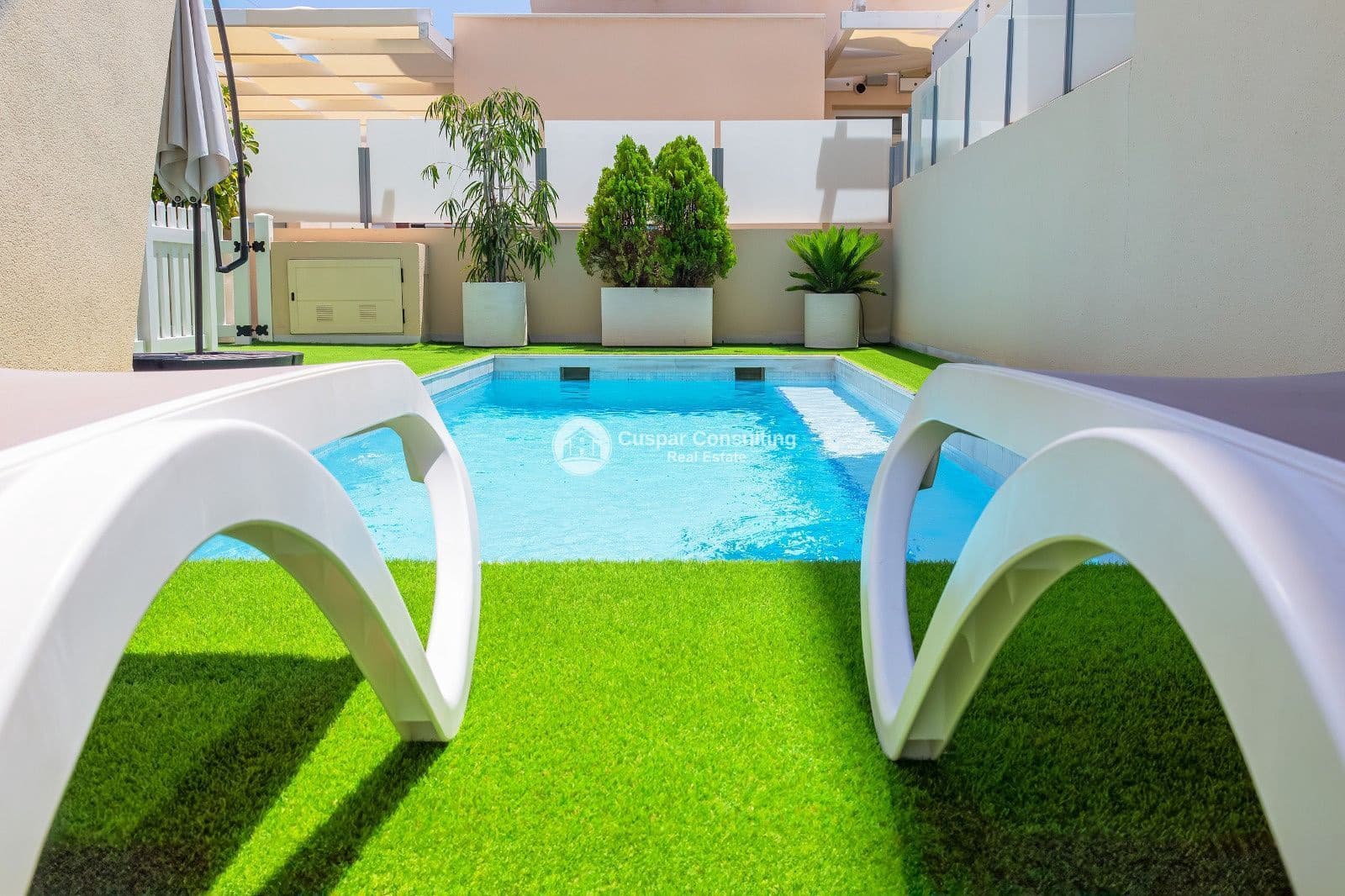 3 bedroom Villa for sale in Pilar de la Horadada with pool garage - € 520,000 (Ref: 9193151)