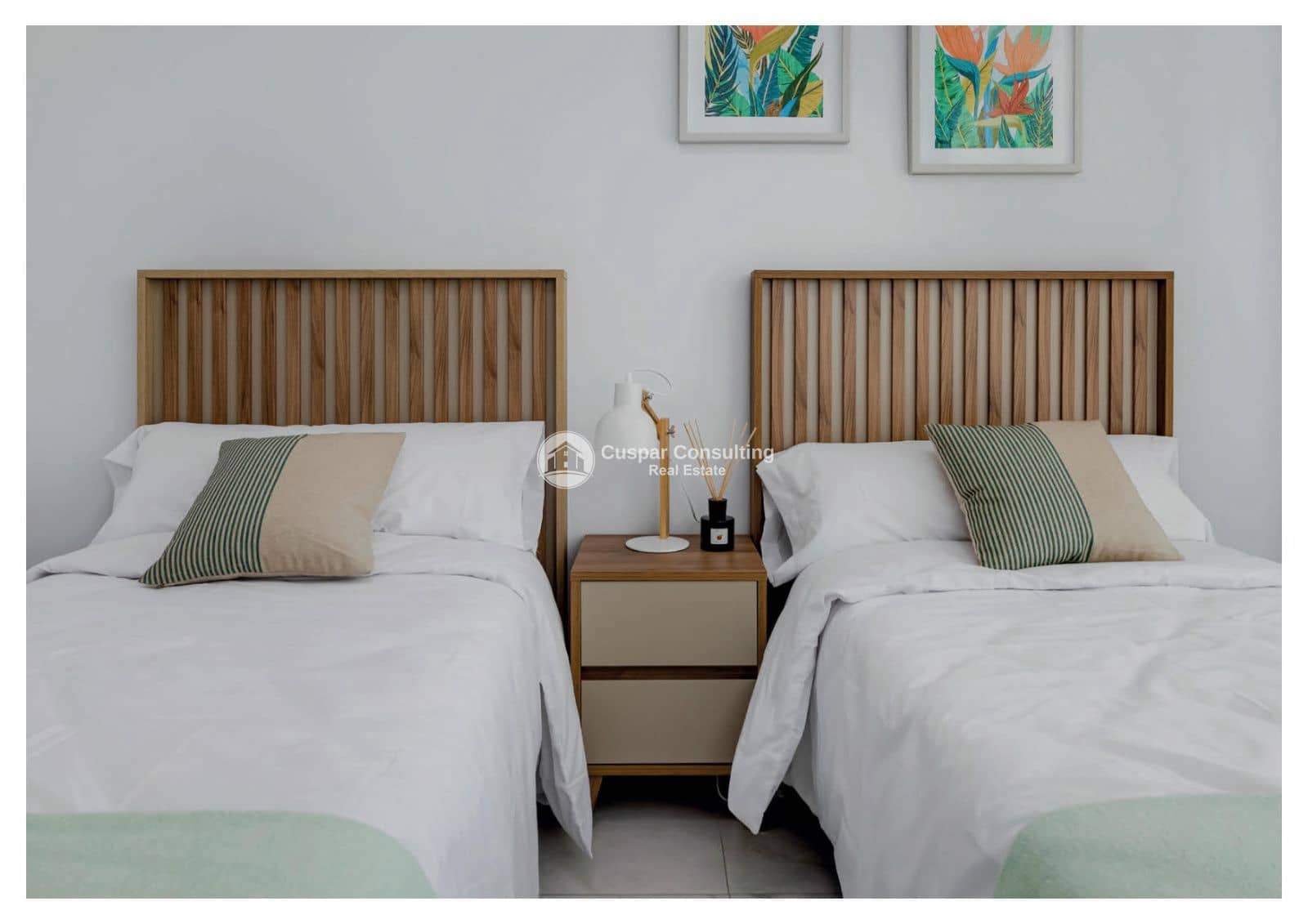 Piso de 2 habitaciones en Torrevieja en venta con piscina garaje - 274.000 € (Ref: 9232045)